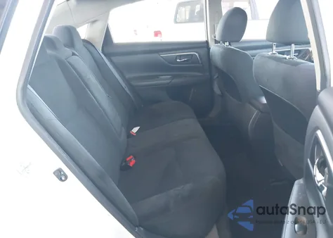 2015 Nissan Altima 2.5 S из США, поврежденный, VIN 1N4AL3AP0FC569842